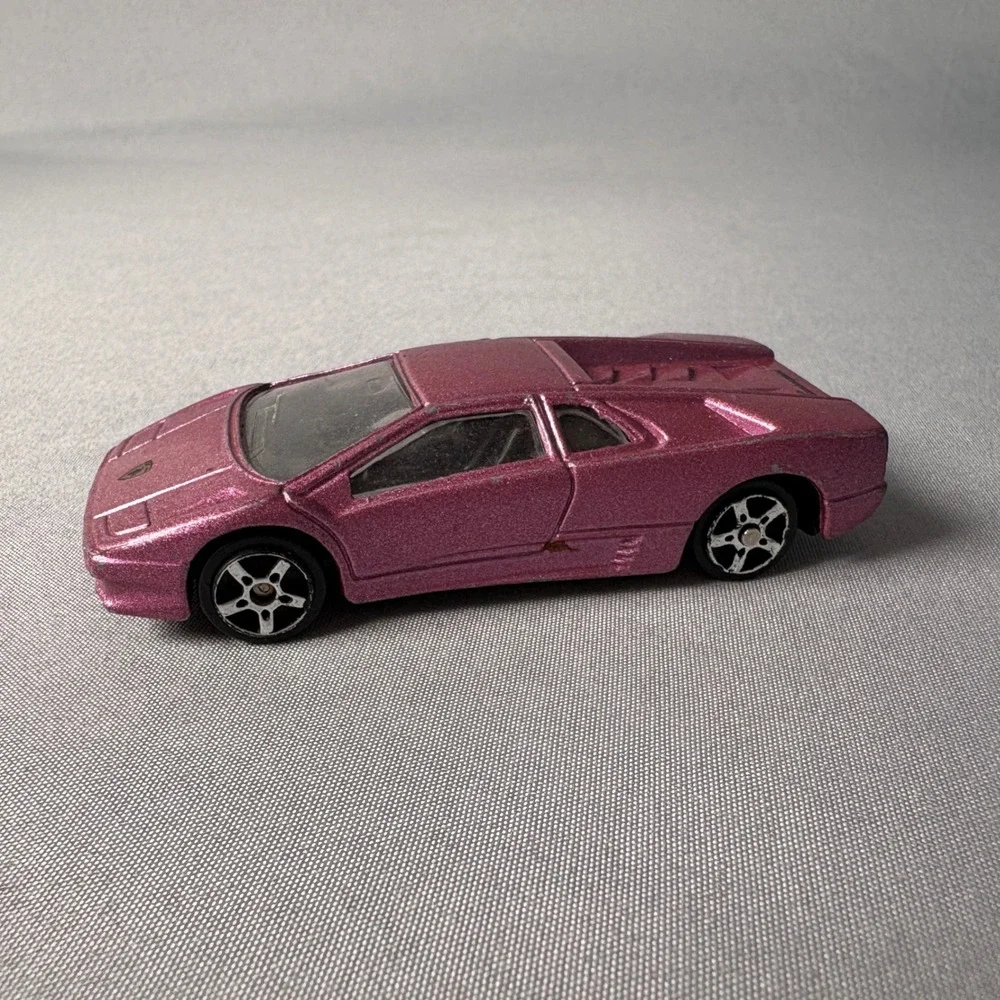 Maisto Lamborghini Diablo Diecast Car Metallic Pink Glitter 1/64 Scale Toy Car